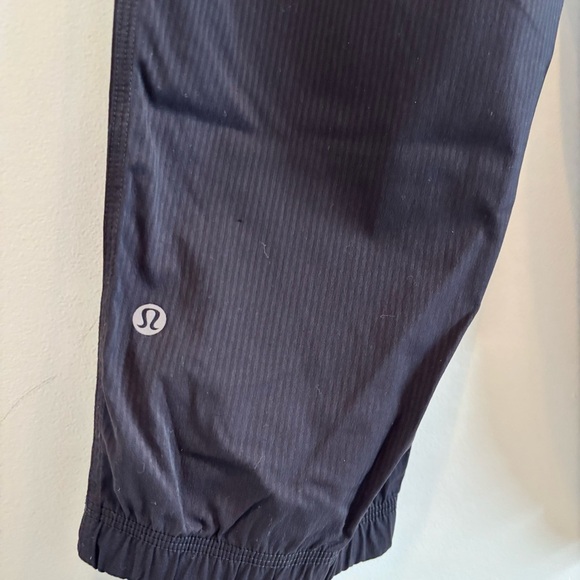 Lululemon Dance Studio Mid-Rise Cropped Pant Lightweight Swift Fabric Size 2 - Picture 6 of 14